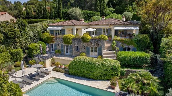 Vente Villa de luxe Mougins 7 Pièces 280 m²