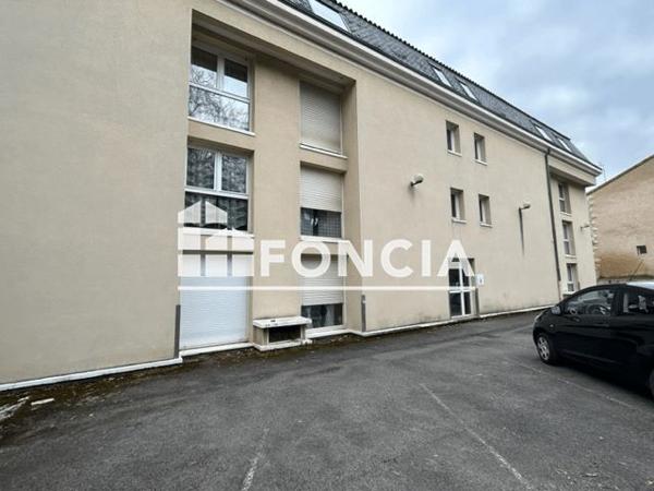 Location Studio meublé 18.21 m² - 30 RUE BASSE Poitiers 86000