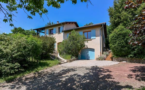 SAINTE-FOY-LÈS-LYON — MAISON FAMILIALE — 166 M² — 5/6 CHAMBRES — TERRAIN 1 221 M²