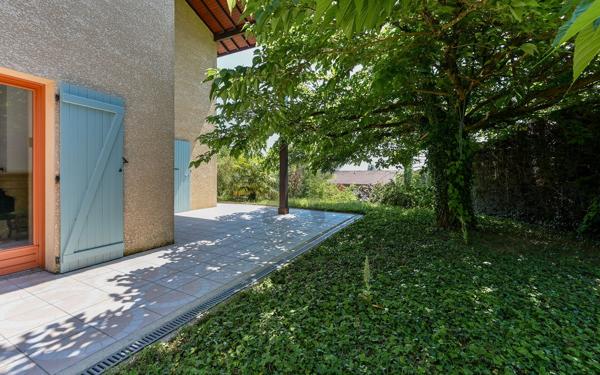 SAINTE-FOY-LÈS-LYON — MAISON FAMILIALE — 166 M² — 5/6 CHAMBRES — TERRAIN 1 221 M²