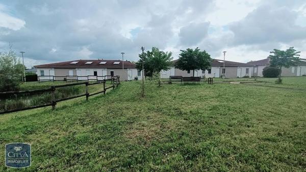 Appartement à louer 2 pièces 41.04m² Buzançais (36500)