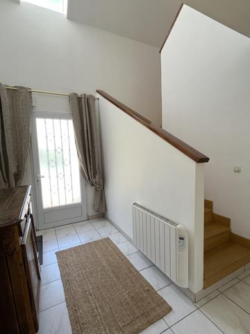 MAISON FAMILIALE AVEC UN JARDIN PLAT ET ARBORE DE 1250 M2