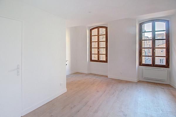 A VENDRE EN EXCLUSIVITE ! Appartement 2 pièces 33 m² au coeur du village de Lorgues