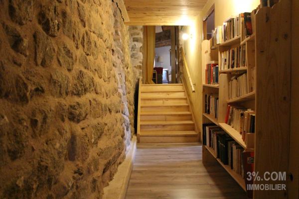 Corps de ferme rénové avec terrain Alboussière (07440)