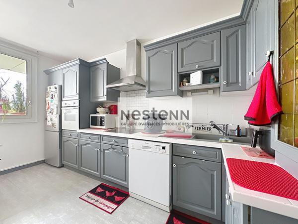 Appartement 3 pièces - balcon - ascenseur - parking.