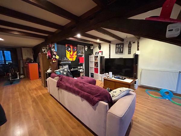 pont de beauvoisin a saisir! appartement en duplex 3 pièces 92 m2 (locataire en place)