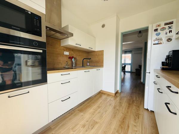 APPARTEMENT T3 ENTIEREMENT RÉNOVÉ