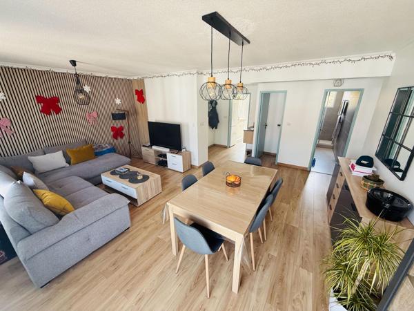 APPARTEMENT T3 ENTIEREMENT RÉNOVÉ