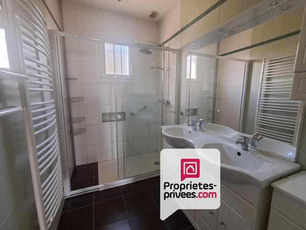 Belle maison  plain pied  90 m2 terrain 1100 m2 clos
