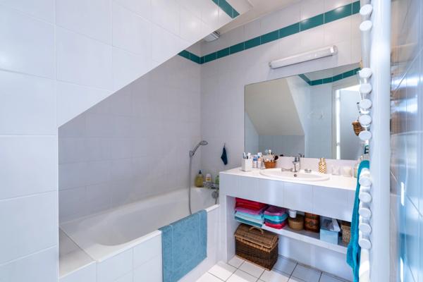 Appartement de caractère, 6 pièces, 133 m², Clermont-Ferrand centre avec jardin, balcon et garage