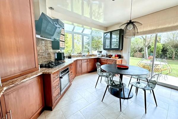 Maison d’architecte 274 m2 sur terrain de 2835 m2