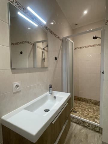 Fouesnant (29170) Charmant appartement indépendant / petite maison au cœur de Beg Meil (Fouesnant)