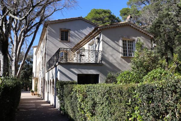 Vente Château Lorgues 15 Pièces 900 m²