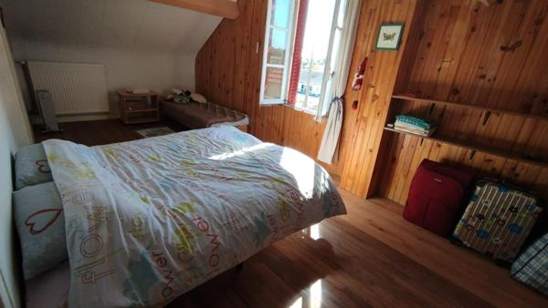 MAISON AVEC SOUS-SOL ET TERRAIN