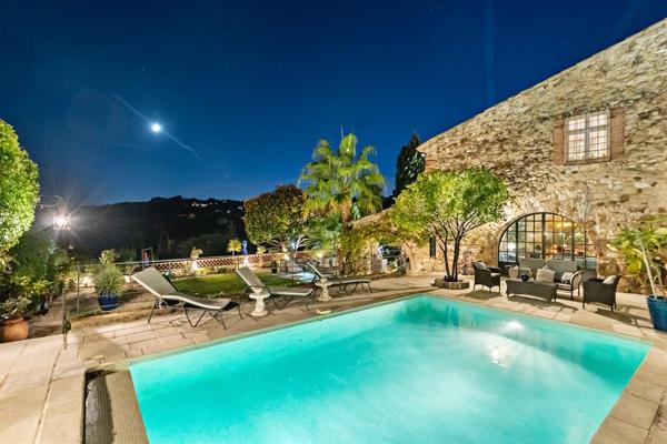 Vente Maison de maître Biot 10 Pièces 400 m²