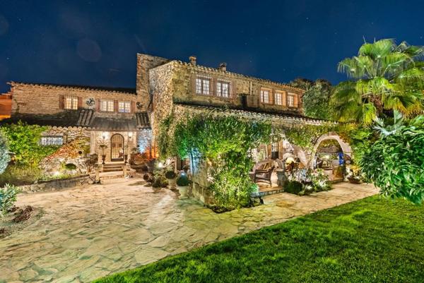 Vente Maison de maître Biot 10 Pièces 400 m²