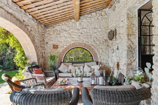Vente Maison de maître Biot 10 Pièces 400 m²