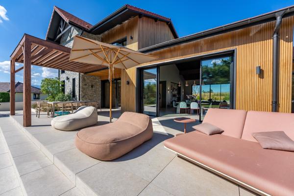 Vente Maison de luxe Viry 8 Pièces 253 m²