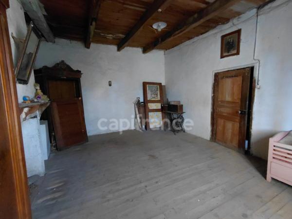 Maison de Maître du XVIIIe siècle avec dépendances et terrain de plus de 3 hectares – Puycapel (15)