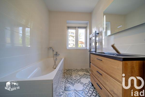 Appartement 5 pièces de 101 m² à Florange (57190)