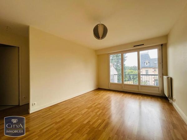 Appartement à louer 2 pièces 39.61m² Chartres (28000)