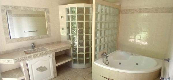 Attignat-Oncin (73610) Maison familiale 5 chambres 180m² avec 2500 m² de terrain vue lac d'Aiguebelette