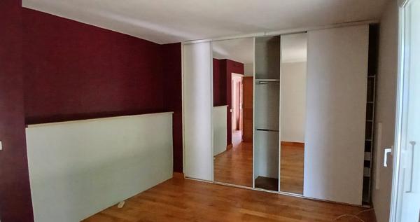 Attignat-Oncin (73610) Maison familiale 5 chambres 180m² avec 2500 m² de terrain vue lac d'Aiguebelette