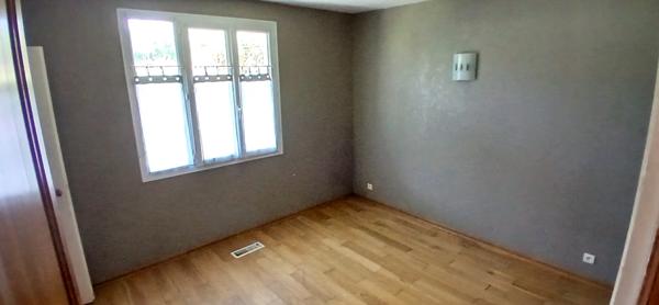 Attignat-Oncin (73610) Maison familiale 5 chambres 180m² avec 2500 m² de terrain vue lac d'Aiguebelette