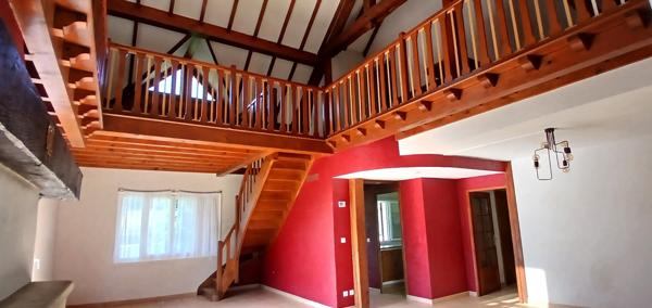 Attignat-Oncin (73610) Maison familiale 5 chambres 180m² avec 2500 m² de terrain vue lac d'Aiguebelette