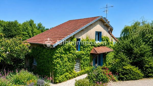 Vente                                                      Maison
                        
                     4 pièces                      101 m2                     à Neuvic