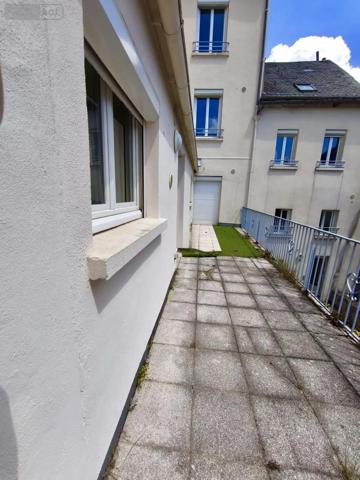 Location - Appartement Saint-Chély-d'Apcher 48200 75 m 2 75 m 2