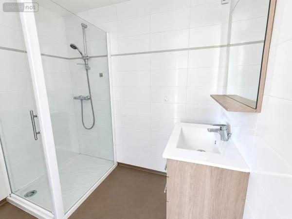 Location - Appartement Saint-Chély-d'Apcher 48200 75 m 2 75 m 2