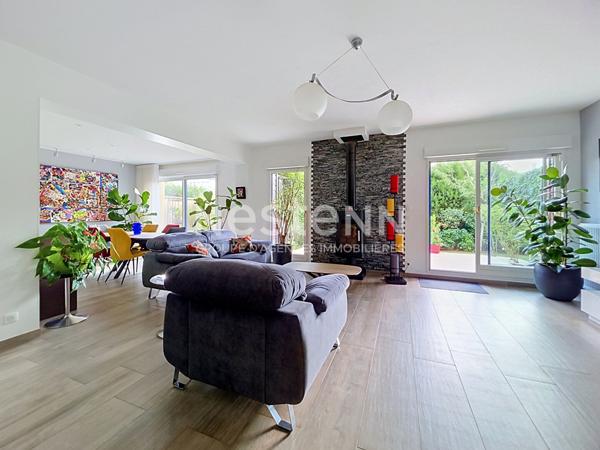 BOIS-D'ARCY  Maison expo SUD-OUEST de 127 m² avec 2 suites parentales dont une en RDC