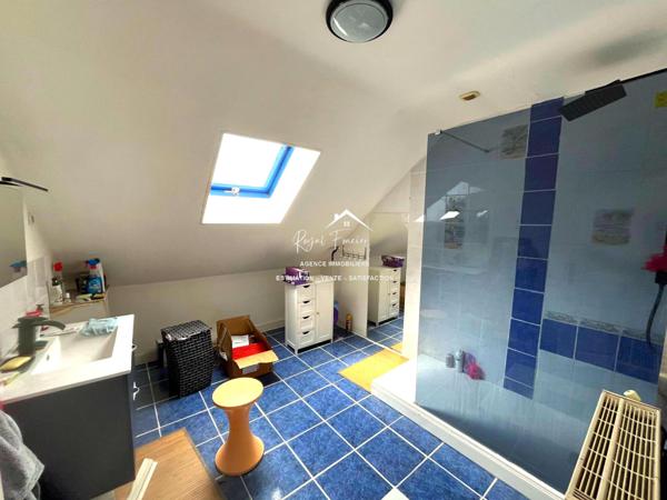 Bien situé dans un hameau, avec une vue imprenable