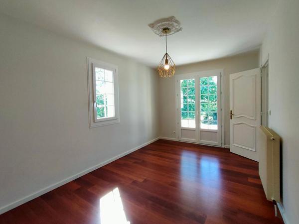 BELLE PROPRIÉTÉ 175 m² - GARAGE 100 m² - PISCINE - TERRAIN 5328 m²