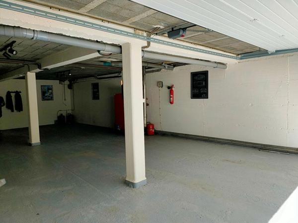 BELLE PROPRIÉTÉ 175 m² - GARAGE 100 m² - PISCINE - TERRAIN 5328 m²