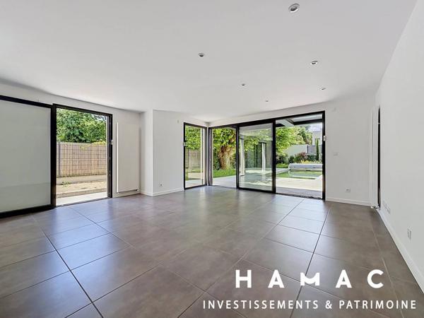 Tassin-le-bourg - Maison 174m2 - 603m2 de terrain - Piscine - Double Garage