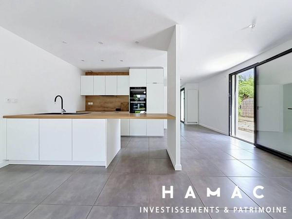 Tassin-le-bourg - Maison 174m2 - 603m2 de terrain - Piscine - Double Garage