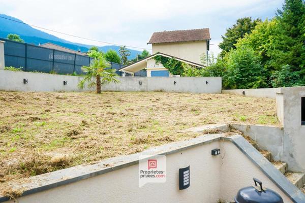 Saint Martin d'Uriage (38410) -Maison entièrement rénovée - 3 pièces - Terrain plat -