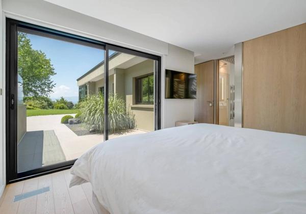 Villa contemporaine avec vue exceptionnelle