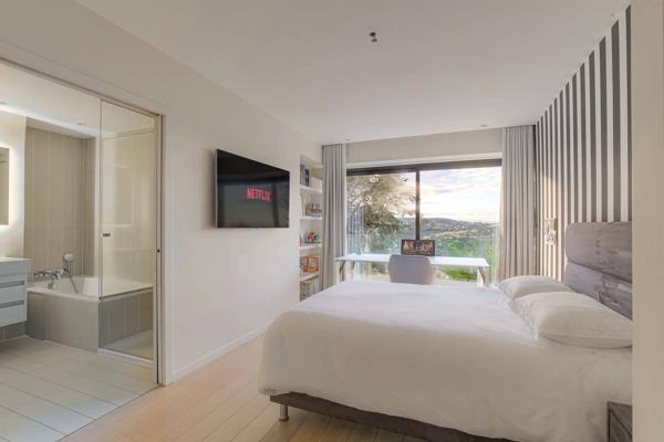 Villa contemporaine avec vue exceptionnelle