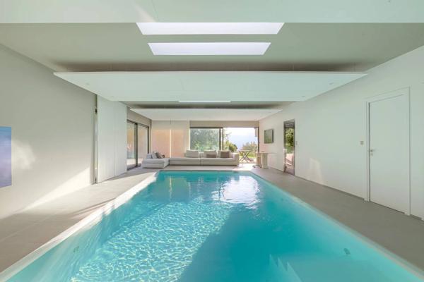 Villa contemporaine avec vue exceptionnelle