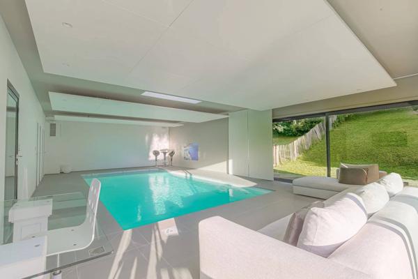 Villa contemporaine avec vue exceptionnelle