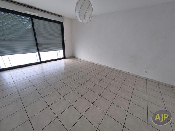 Appartement à louer Reze : 3 pièces, 63m² avec 2 chambre(s) à 865€ - AJP Immobilier Rezé