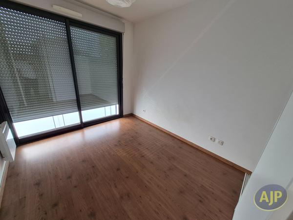 Appartement à louer Reze : 3 pièces, 63m² avec 2 chambre(s) à 865€ - AJP Immobilier Rezé