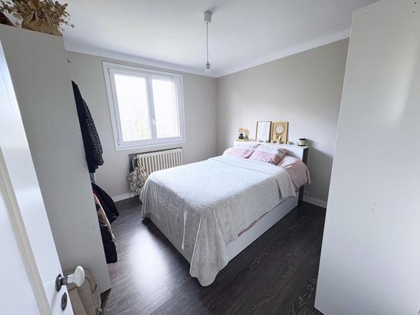 Maison spacieuse à vendre à Rilhac-Rancon - 5 chambres, jardin et garage