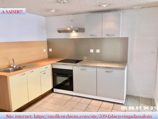 Immeuble en pierre de taille a rentabilité!