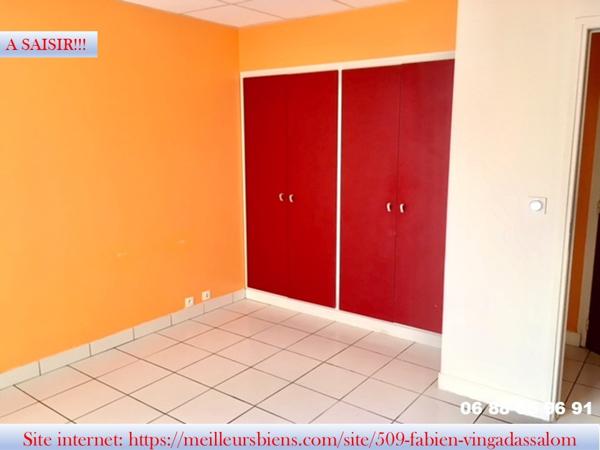 Immeuble en pierre de taille a rentabilité!