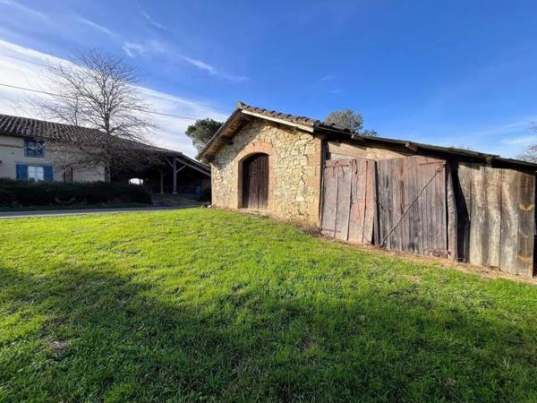 Terrain à vendre |  Monferran-Savès |  1326 m²