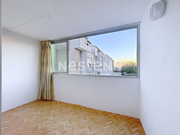 Studio cabine de 27.4 m² avec loggia, vue sur les Salins, piscine en option, local à vélo & place de parking Gruissan, Rive Droite